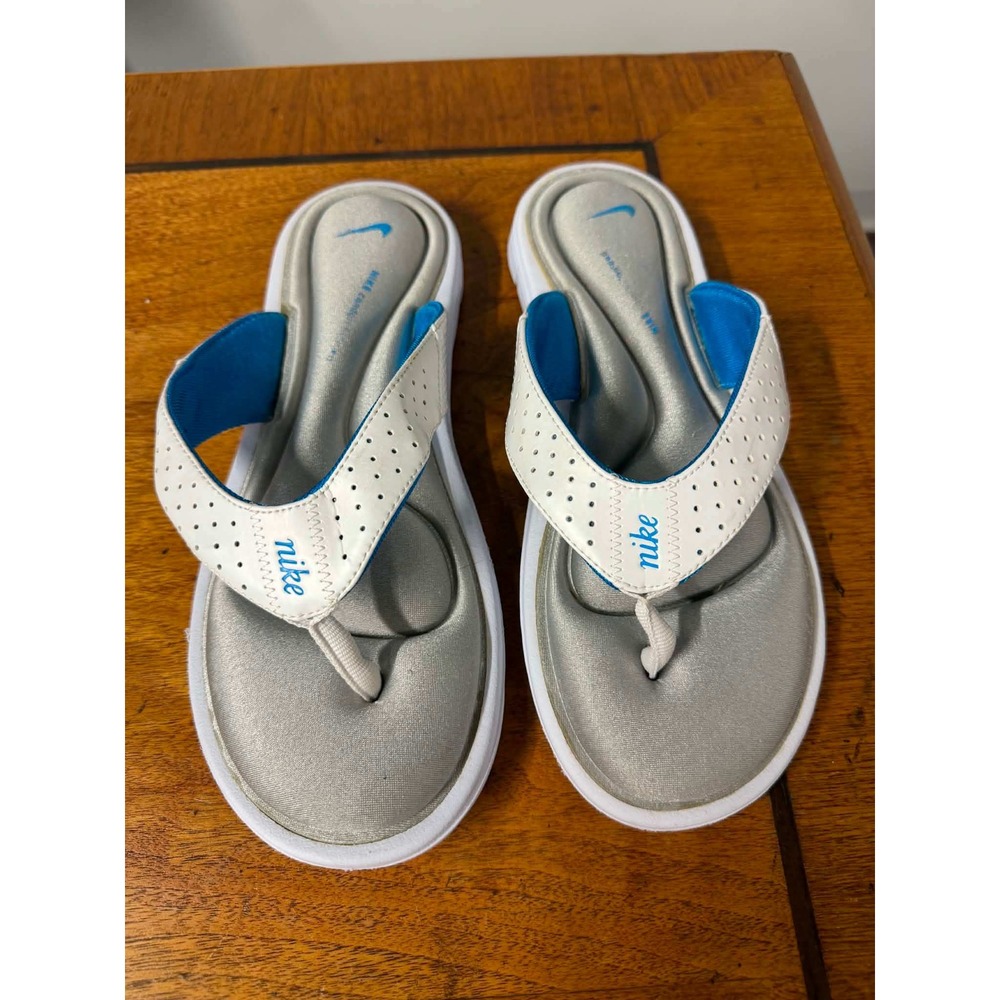 Nike Womens 8 White Comfort Footbed Flip Flop Sandal Memory Foam 407982-141